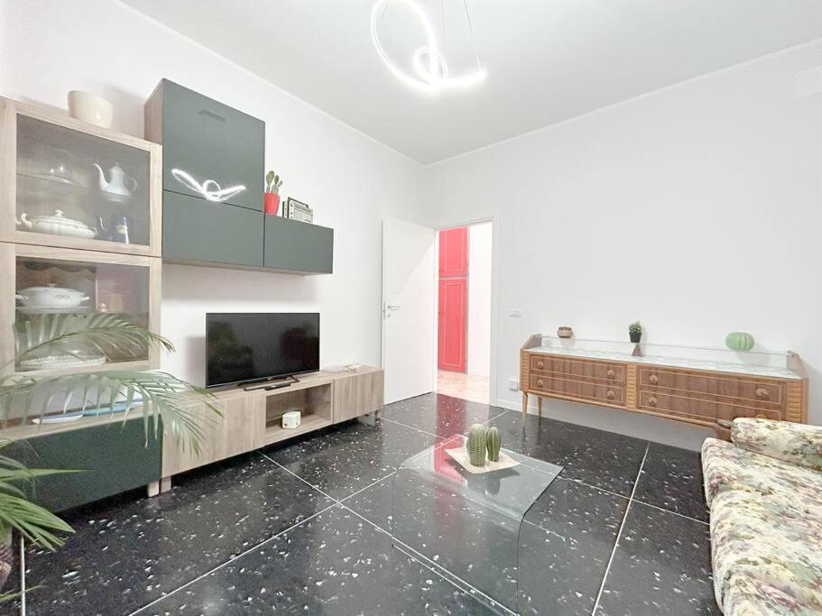 サヴォーナFree Parking - Elegante Casa Con Wifi -Smarttvアパートメント エクステリア 写真